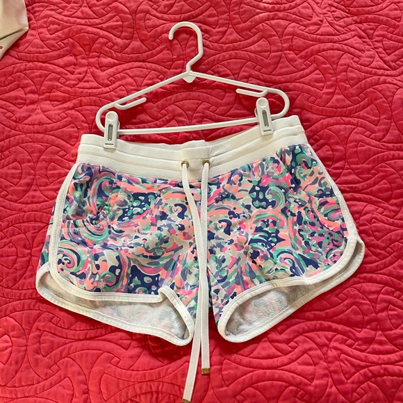 Lilly Pulitzer Shorts - Picture 1 of 4